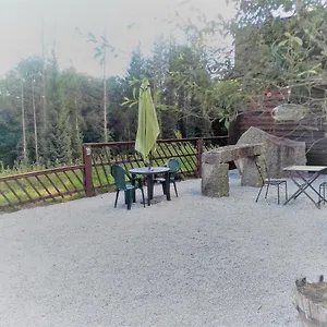 The House In The Woods Vakantiehuis Plélauff